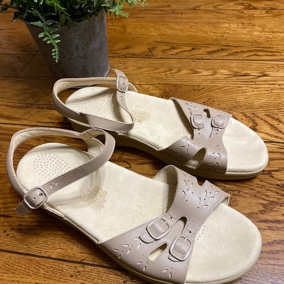 SAS Shoes - SAS Tripad Comfort Ankle Strap Sandals 11 W NEW *